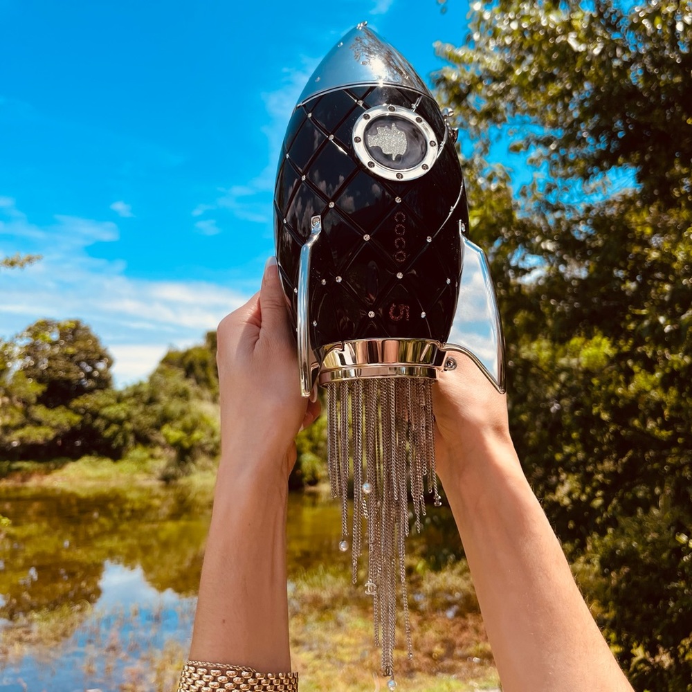 RARE COLLECTIBLE Chanel Rocketship Minaudiere - Picture 4 of 9